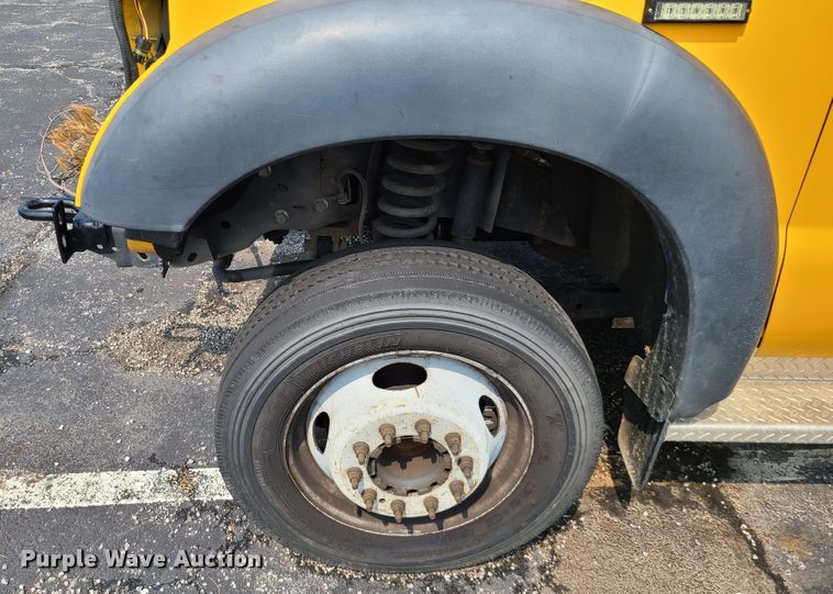 image for item IU9436 2011 Ford F550  bucket truck