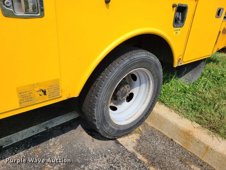 image for item IU9436 2011 Ford F550  bucket truck