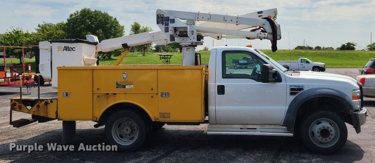 image for item IU9438 2010 Ford F550  bucket truck