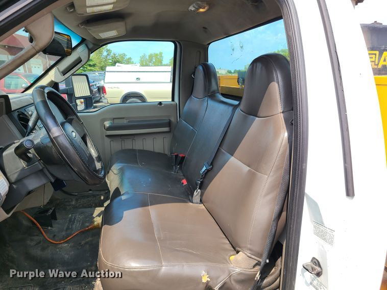 image for item IU9438 2010 Ford F550  bucket truck