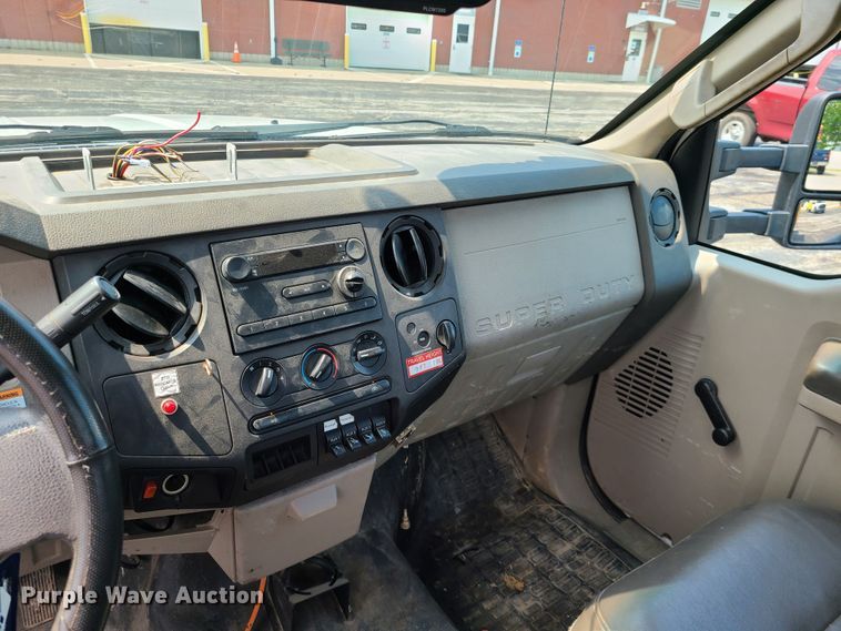 image for item IU9438 2010 Ford F550  bucket truck