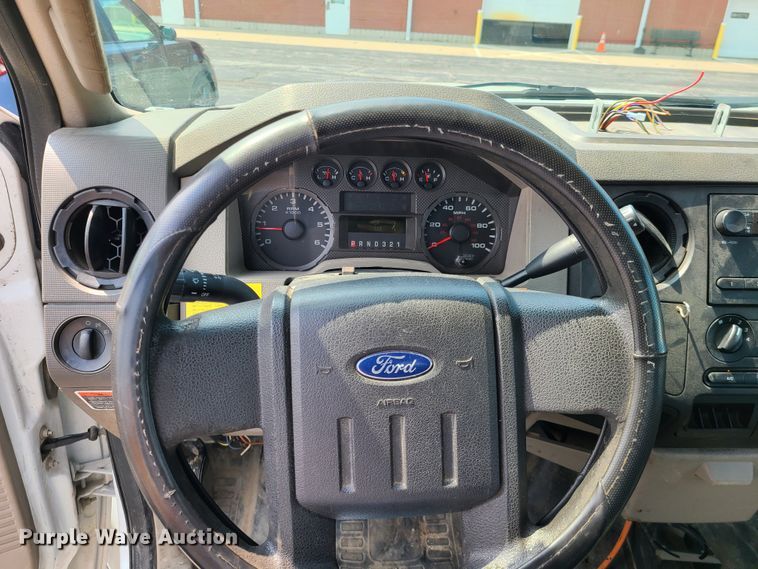 image for item IU9438 2010 Ford F550  bucket truck