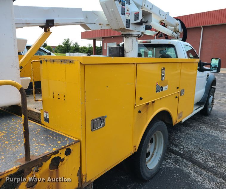 image for item IU9438 2010 Ford F550  bucket truck