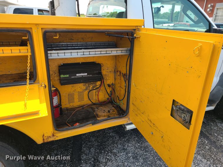 image for item IU9438 2010 Ford F550  bucket truck