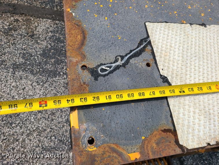 image for item IU9438 2010 Ford F550  bucket truck