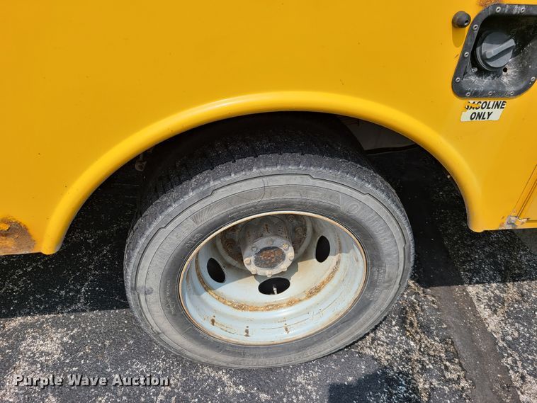 image for item IU9438 2010 Ford F550  bucket truck