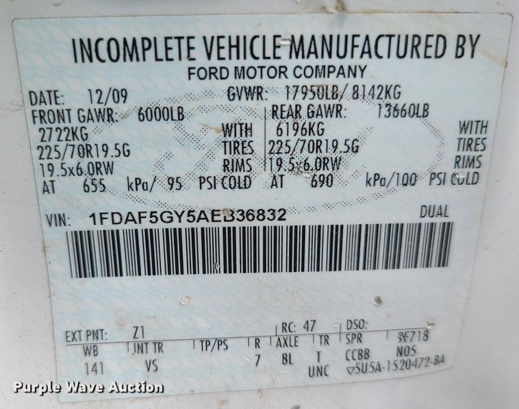 image for item IU9438 2010 Ford F550  bucket truck