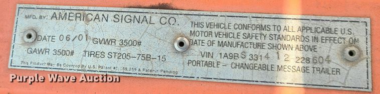 image for item IU9452 2001 American Signal  message board trailer