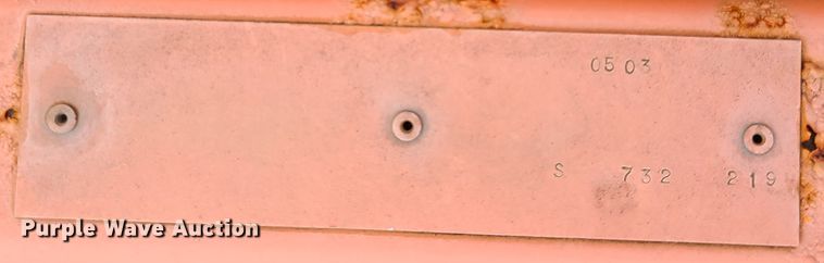 image for item IU9455 2003  American Signal message board trailer