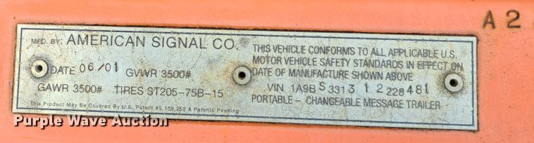 image for item IU9458 2001 American Signal  message board trailer