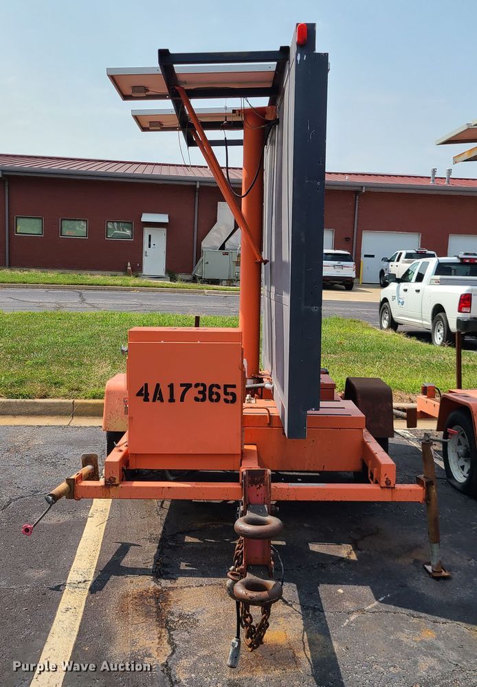 image for item IU9459 American Signal  message board trailer