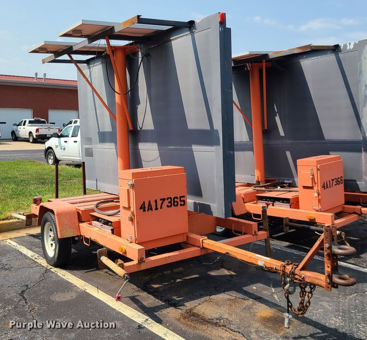 image for item IU9459 American Signal  message board trailer