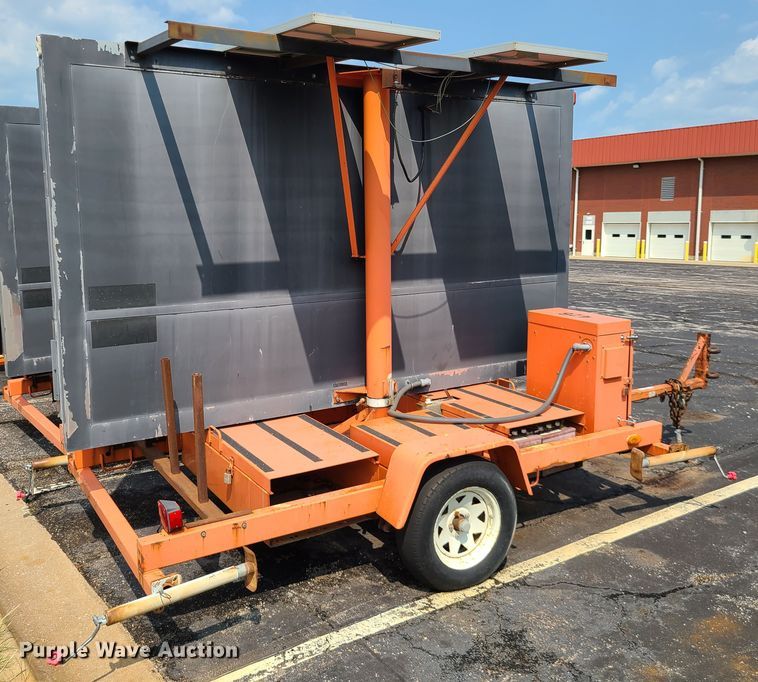 image for item IU9459 American Signal  message board trailer