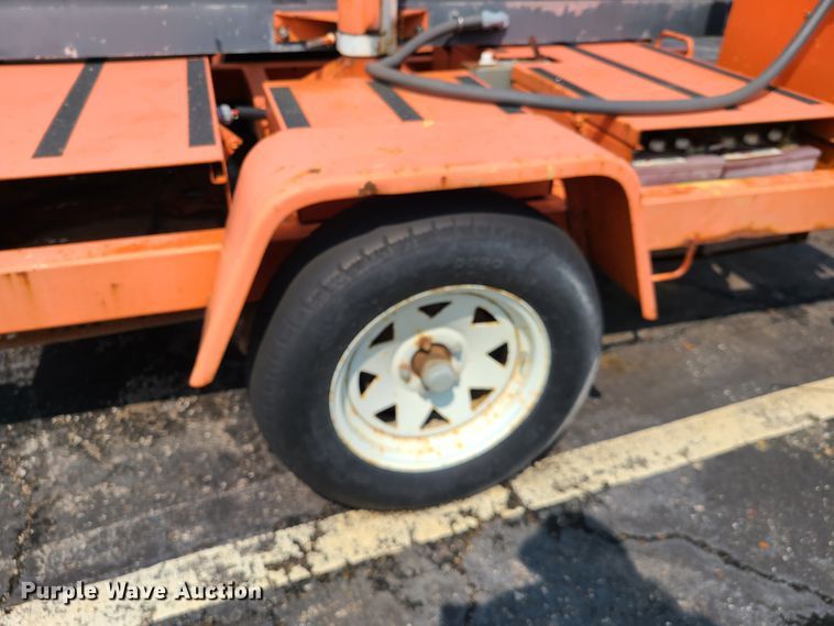 image for item IU9459 American Signal  message board trailer