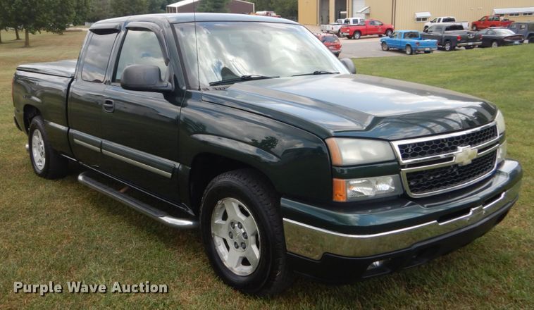 image for item JG9141 2007 Chevrolet Silverado 1500  Ext. Cab pickup truck