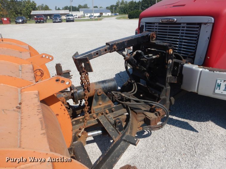 image for item JG9148 2003 Freightliner FL70  dump truck