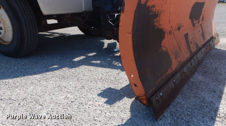 image for item JG9148 2003 Freightliner FL70  dump truck