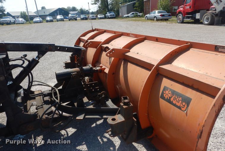 image for item JG9148 2003 Freightliner FL70  dump truck