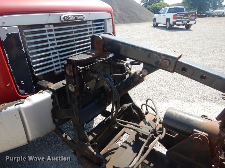 image for item JG9148 2003 Freightliner FL70  dump truck