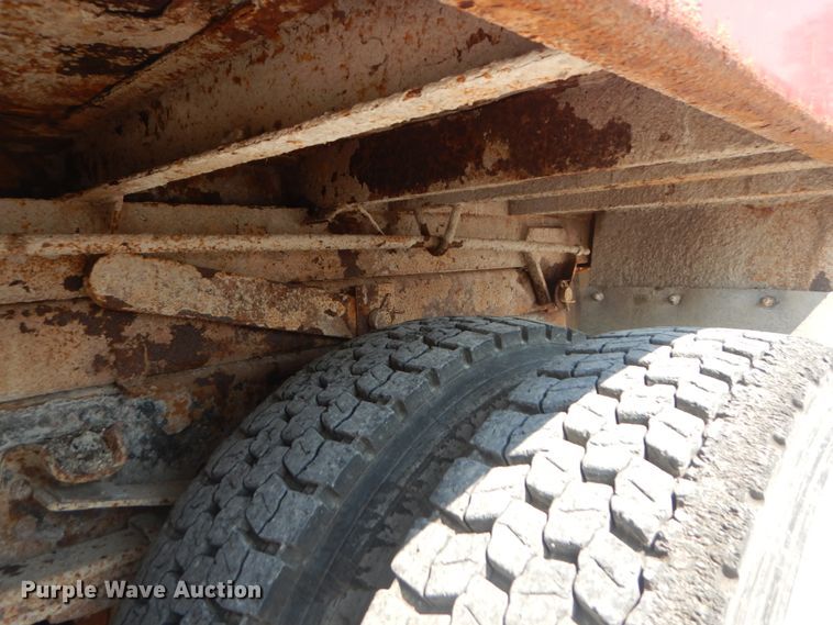 image for item JG9148 2003 Freightliner FL70  dump truck