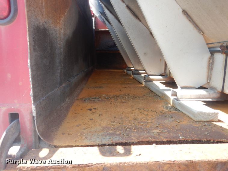 image for item JG9148 2003 Freightliner FL70  dump truck