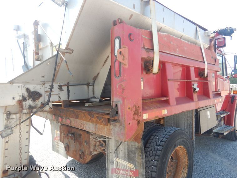 image for item JG9148 2003 Freightliner FL70  dump truck