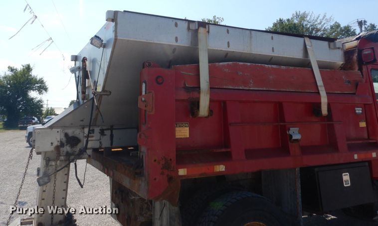 image for item JG9148 2003 Freightliner FL70  dump truck