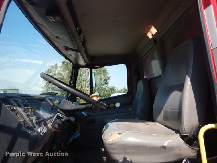 image for item JG9148 2003 Freightliner FL70  dump truck