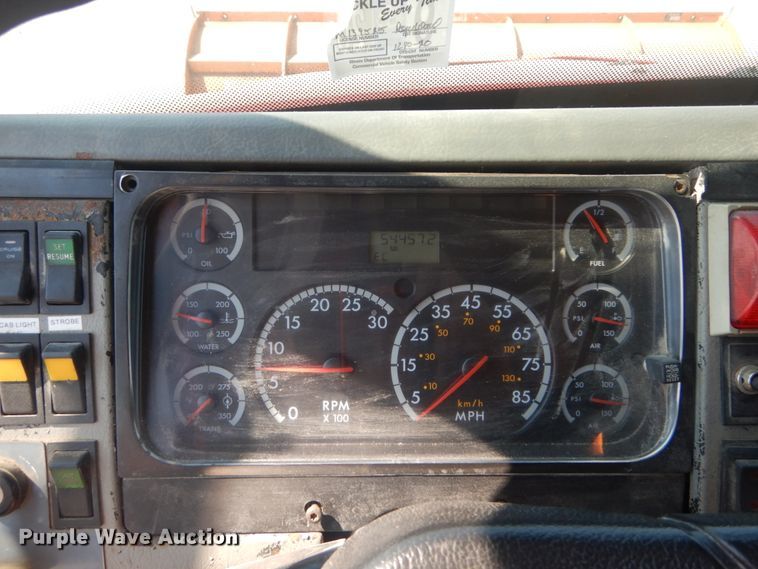 image for item JG9148 2003 Freightliner FL70  dump truck