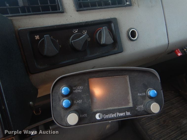 image for item JG9148 2003 Freightliner FL70  dump truck