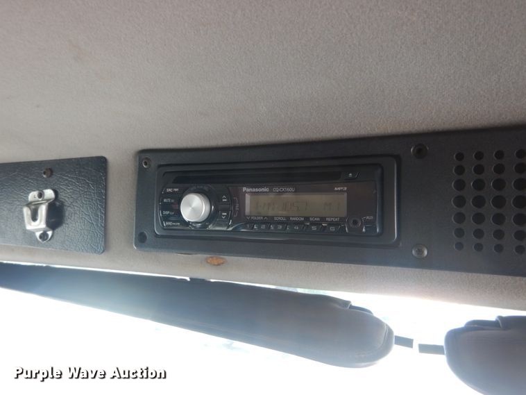 image for item JG9148 2003 Freightliner FL70  dump truck