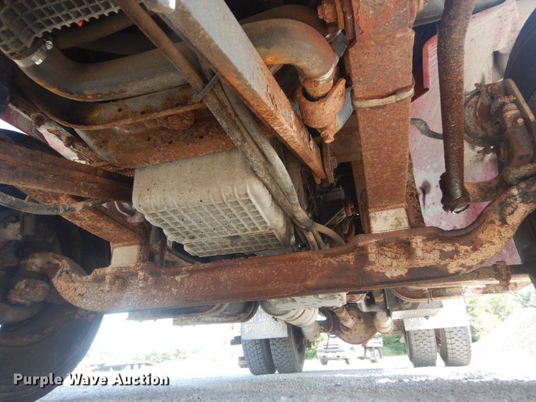 image for item JG9148 2003 Freightliner FL70  dump truck