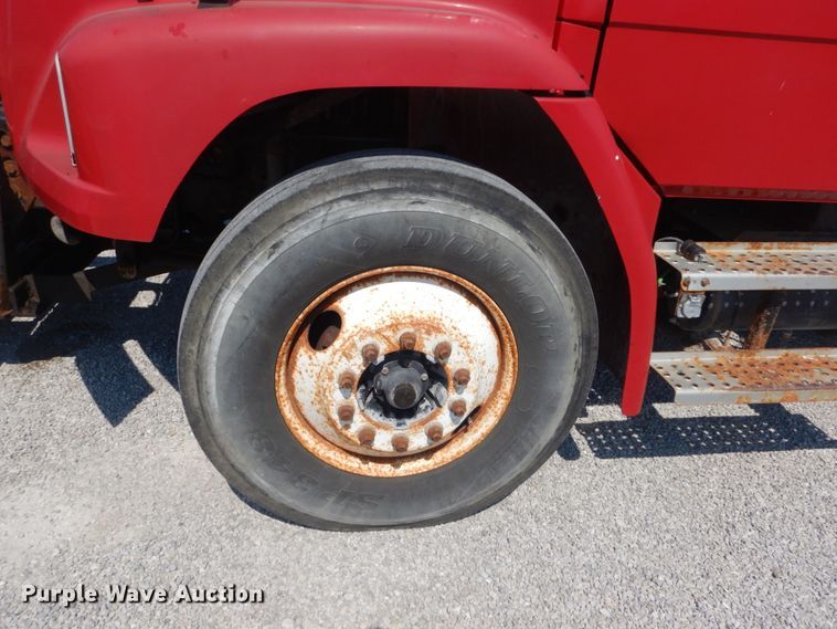 image for item JG9148 2003 Freightliner FL70  dump truck