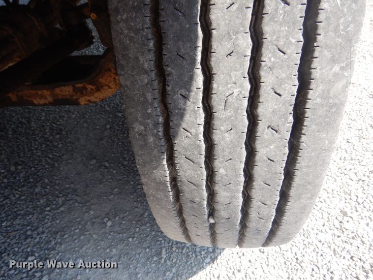 image for item JG9148 2003 Freightliner FL70  dump truck