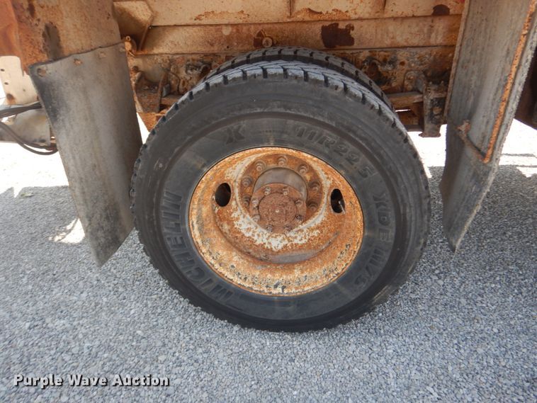 image for item JG9148 2003 Freightliner FL70  dump truck