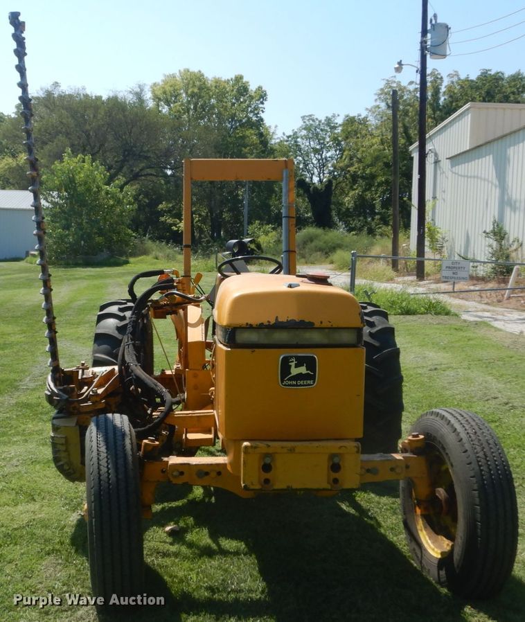 image for item JG9172 1986 John Deere 2150  tractor