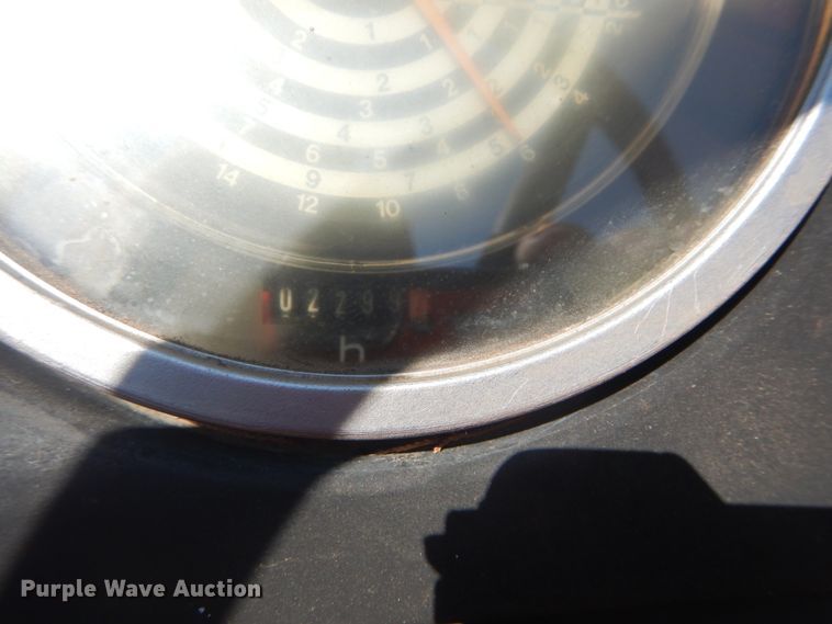 image for item JG9172 1986 John Deere 2150  tractor