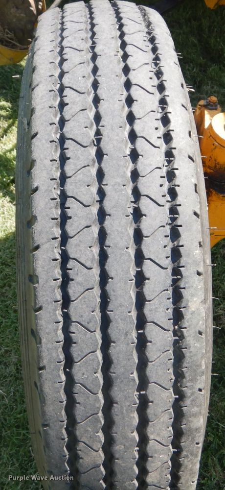 image for item JG9172 1986 John Deere 2150  tractor