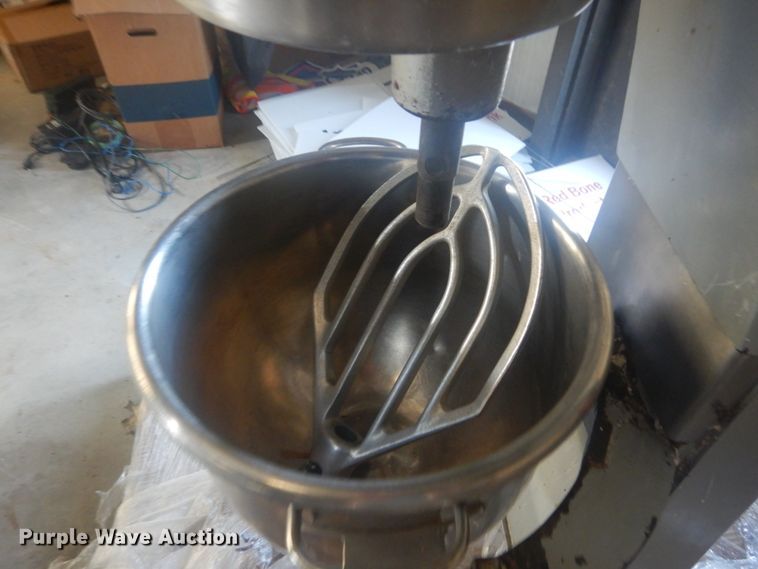 image for item JI9486 Hobart D300T  mixer