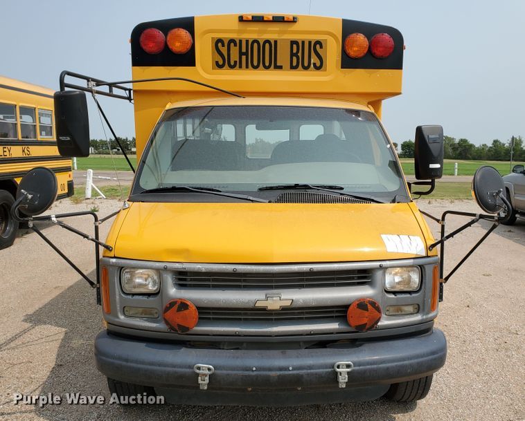 image for item JM9702 2001 Chevrolet Express 3500 Cargo  school bus