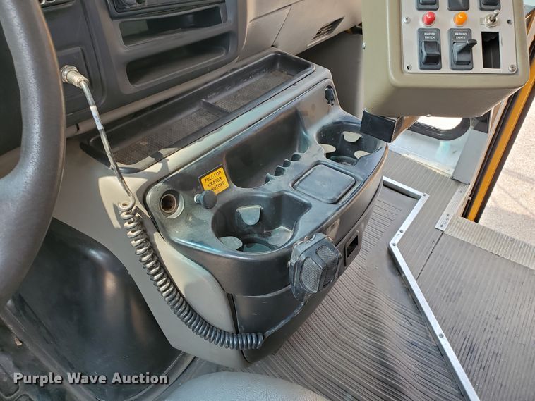 image for item JM9702 2001 Chevrolet Express 3500 Cargo  school bus