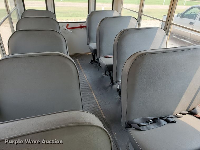 image for item JM9702 2001 Chevrolet Express 3500 Cargo  school bus