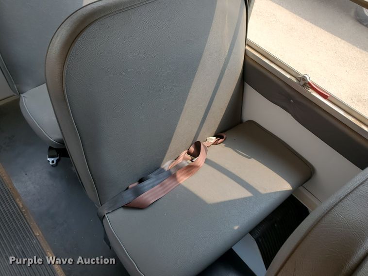 image for item JM9702 2001 Chevrolet Express 3500 Cargo  school bus