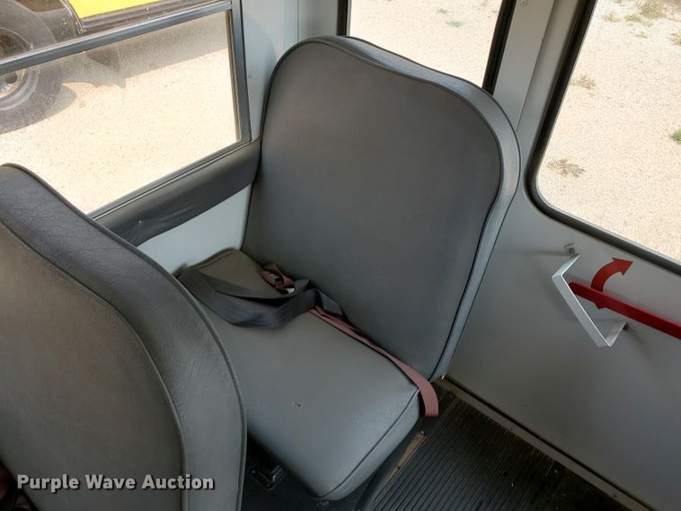 image for item JM9702 2001 Chevrolet Express 3500 Cargo  school bus