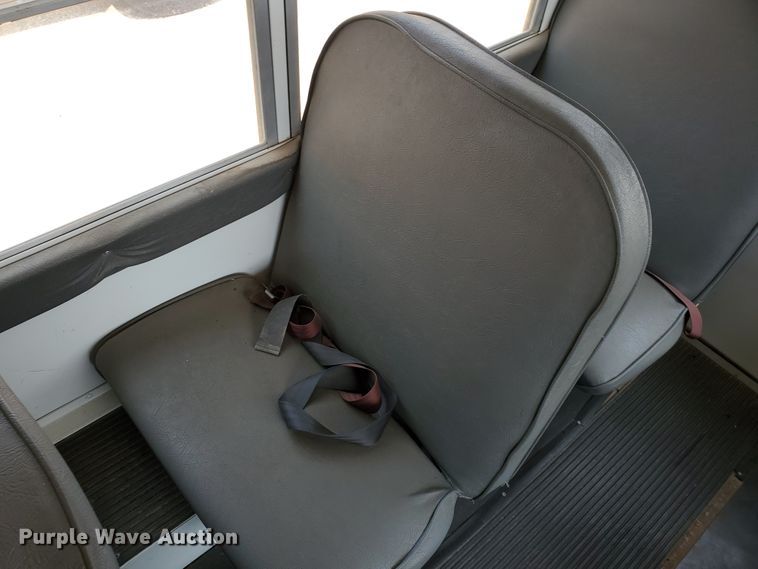 image for item JM9702 2001 Chevrolet Express 3500 Cargo  school bus