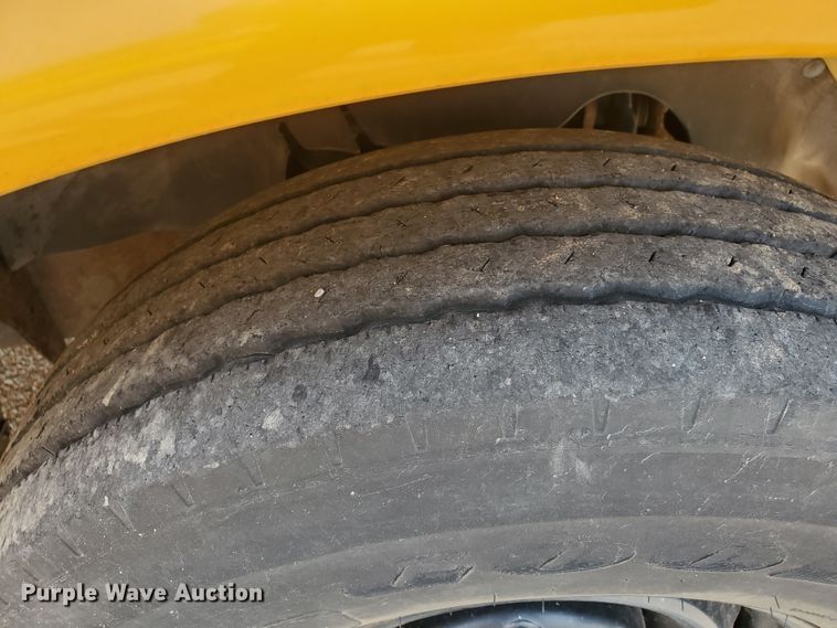 image for item JM9702 2001 Chevrolet Express 3500 Cargo  school bus