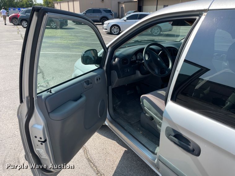 image for item JQ9595 2006 Dodge Grand Caravan  van