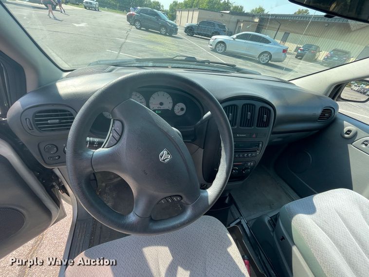 image for item JQ9595 2006 Dodge Grand Caravan  van