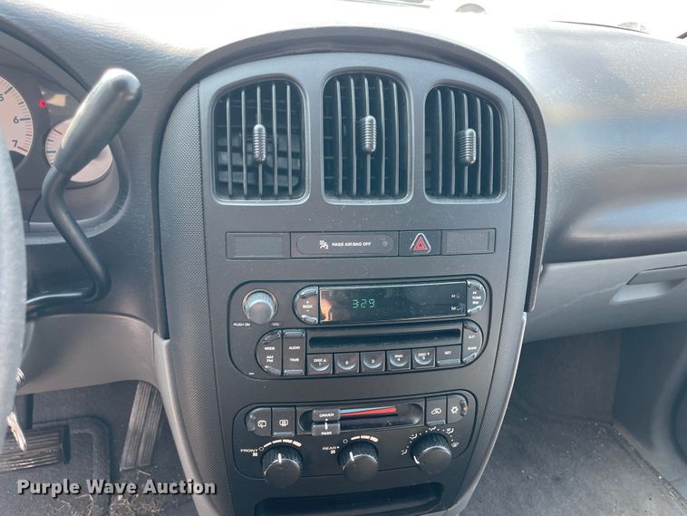 image for item JQ9595 2006 Dodge Grand Caravan  van