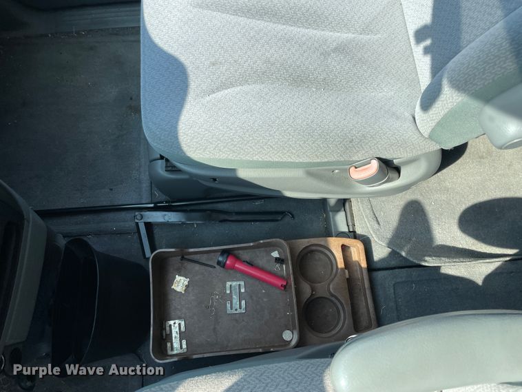 image for item JQ9595 2006 Dodge Grand Caravan  van